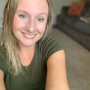 Meet your Posher, Corrine